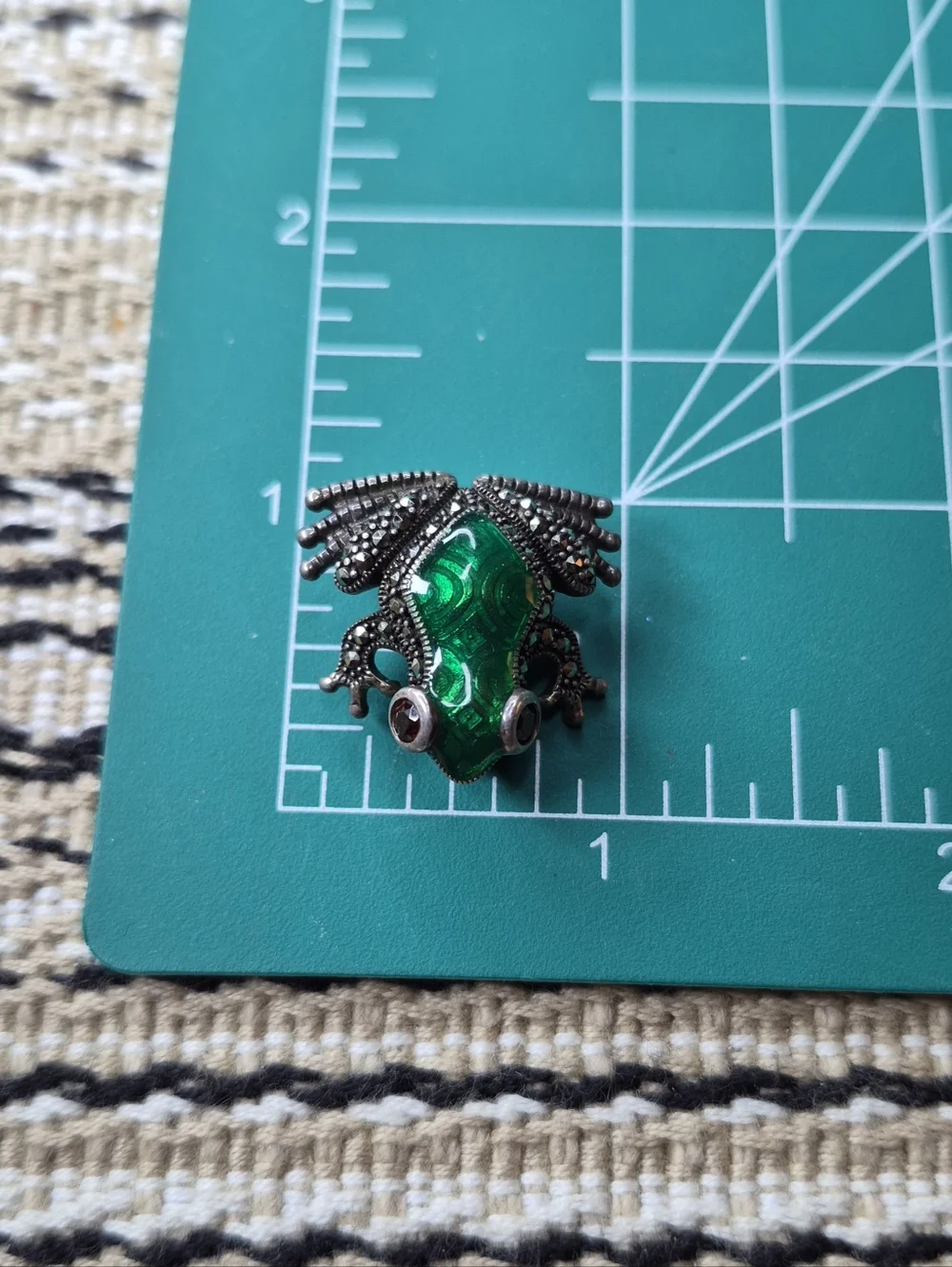 Vintage Sterling Silver 925 Guilloche Enamel Garnet Marcasite Frog Brooch Pin - Picture 3 of 10